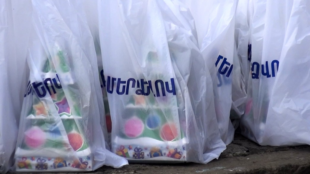 Самвел Карапетян даже находясь в заключении продолжает заботиться об армянских детях (видео)