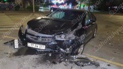 Ազատության պողոտայում բախվել են «Chevrolet Volt»-ն ու «Nissan»-ը. կան վիրավորներ