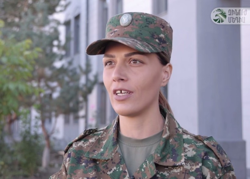 «Мам, ты — армянка, ты никогда не должна сдаваться»: маленькая дочь вдохновляет сержанта Ашхен Симонян (видео)
