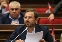 Под угрозой уголовной ответственности завтра опубликую документ, закрепляющий сдачу дороги Горис–Капан: Гегам Манукян