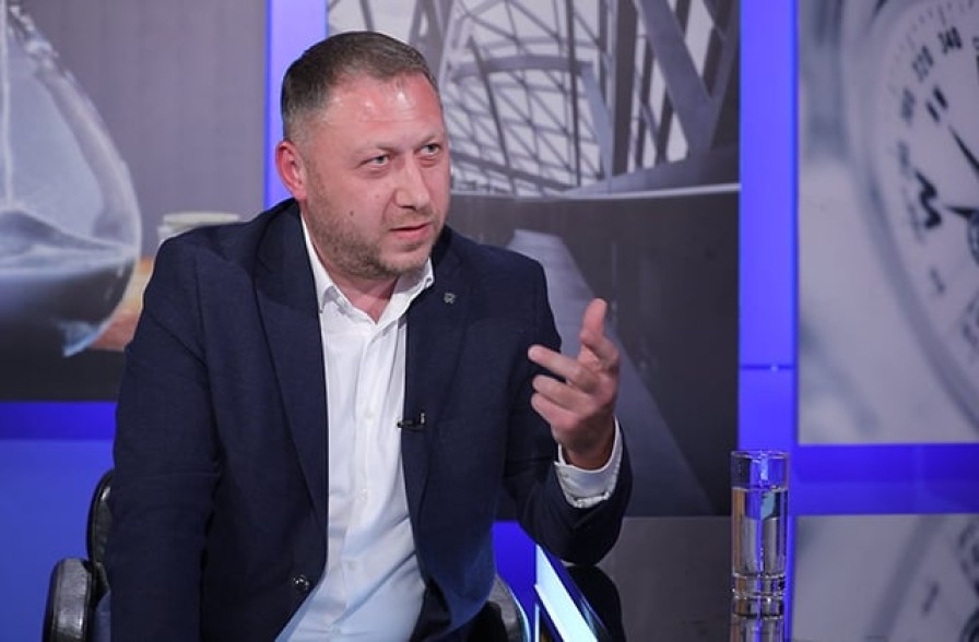 Страна находится в кризисе, граждане — под социальным давлением, а депутаты получают премии в 3 миллиона драмов — Айк Фарманян