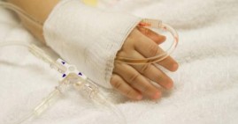Состояние годовалого ребёнка, подвергшегося жестокому избиению мачехой, крайне тяжёлое