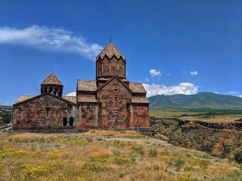 Դատարանն արձանագրել է Հայ Առաքելական Սուրբ Եկեղեցու բացառիկ առաքելությունը հայ ժողովրդի կյանքում և բավարարել է հայցն ընդդեմ ՆԳՆ ոստիկանության