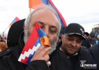 «Борьба за Арцах будет продолжаться, а отречение получит заслуженное наказание» — архиепископ Баграт Галстанян призывает принять участие в митинге Единства
