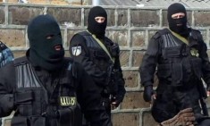 Сотрудники СНБ ночью вошли на территорию воинской части «Химиков» в Эчмиадзине: есть задержанные, в том числе высокопоставленные военные — «Грапарак»