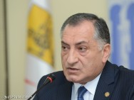 Կամո Արեյանը մեղադրվում է Երևանի կանաչ տարածքների ապօրինի օտարման գործընթացին մասնակցելու համար