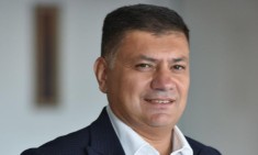 Համերաշխությունս ու հարգանքներիս հավաստիքը Գագիկ Ծառուկյանին, Անդրանիկ Թևանյանին, Արեգնազ Մանուկյանին, Արմեն Աշոտյանին, Ավետիք Չալաբյանին, Դավիթ Ղազինյանին, Աշոտ Եղիազարյանին ու քաղաքական գործունեության համար բանտարկված մնացած ընկերներին