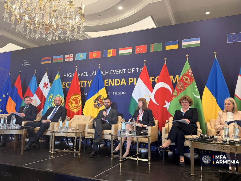 Կոստանյանը Թուրքիայի, Ուկրաինայի, Մոլդովայի ներկայացուցիչների հետ պանելային քննարկման է մասնակցել. «Անդրկասպյան տրանսպորտային միջանցքի ապագա հեռանկարները սևծովյան և Հարավային Կովկասի տարածաշրջաններում»