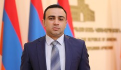 Чахоян об Арцахе: «распущенное государство могло быть воссоздано исключительно на своей территории, но это не произошло, а в Армении это невозможно»