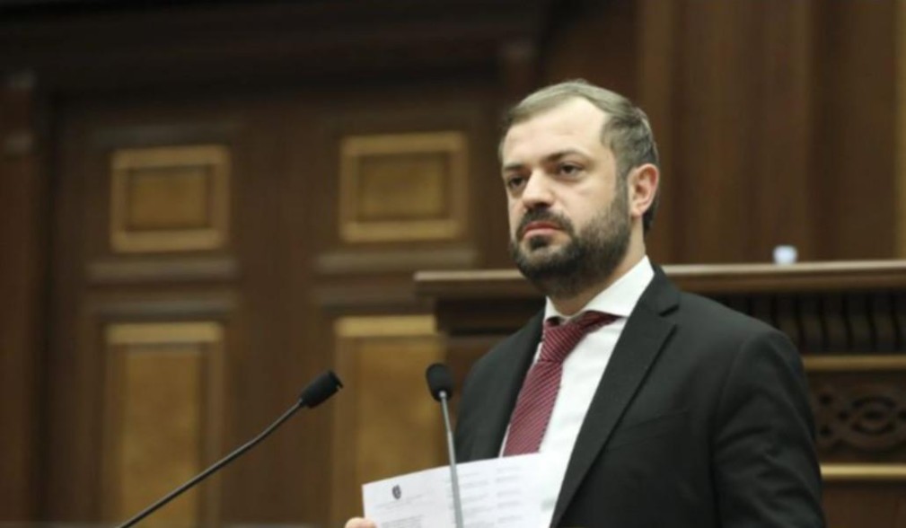 Инициировал обсуждение по вопросу кредитования таксистов, уплачивающих налоги и работающих прозрачно — Папоян