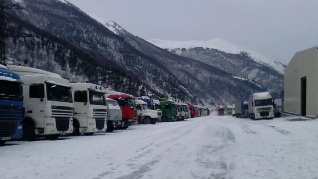 Վերին Լարսը փակվեց բեռնատարների համար