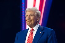 Трамп заявил, что у США огромный объем боеприпасов