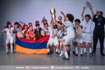 «Նրանք ուժեղ են». «Արարատ-Արմենիա-2013»-ի պատանի ֆուտբոլիստները Սոչիում արծաթե մեդալ նվաճեցին (Տեսանյութ)