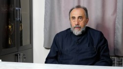 Адвокаты архиепископа Микаела Аджапахяна подали прокурору ходатайство об отмене или изменении меры пресечения