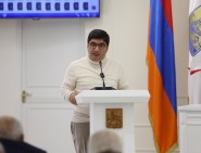 Ты дал людям слово, обманул и набрал голоса, а теперь «прячешься» от народа — Месроп Манукян Геворгу Папояну (видео)
