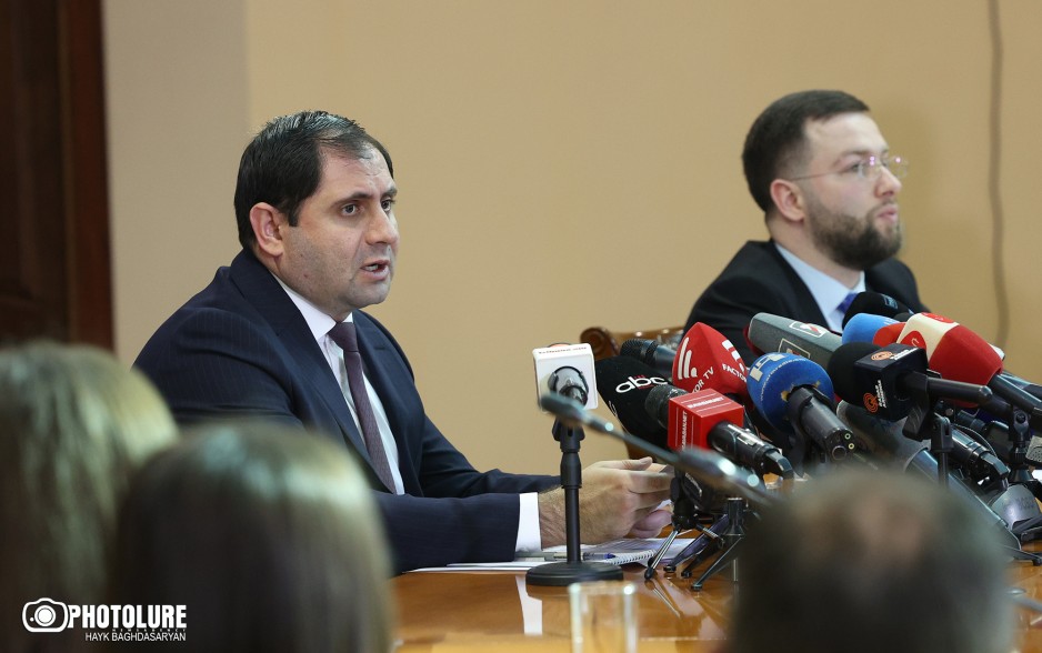Պապիկյանն աշխատանքից ազատել է ՊՆ համակարգում աշխատող բոլոր այն ծնողներին, որոնց զավակներն ունեն այլ երկրի քաղաքացիություն (Տեսանյութ)