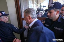 Оппозиция намерена обратиться к России с просьбой смягчить действующие ограничения
