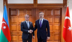 Главы МИД Турции и Азербайджана обсудили переговоры между Баку и Ереваном