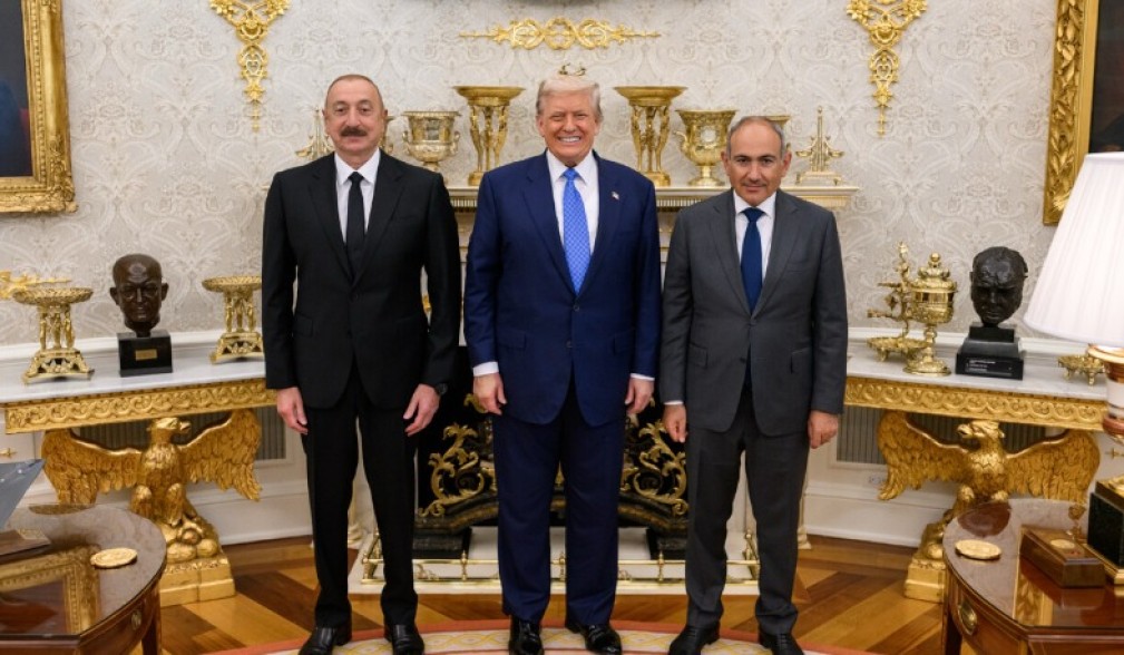 «Это будет для меня вечной дружбой»: Трамп опубликовал фотографию с Пашиняном и Алиевым