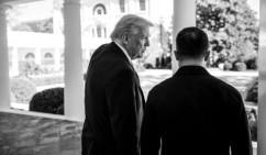 «Мы здесь, чтобы спасти тысячи жизней»: опубликована фотография Трампа и Зеленского