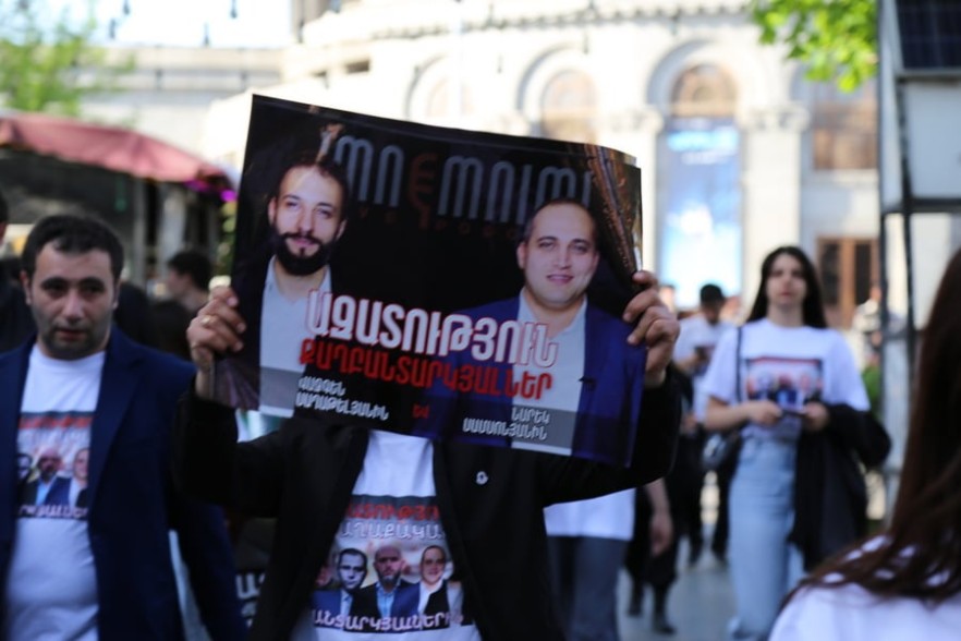 Harassment of the media, restrictions on free speech: Vazgen Saghatelyan and Narek Samsonyan have been in prison for about a month