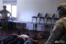 Сотрудники уголовной полиции МВД Армении пресекли деятельность группы, подозреваемой в крупных компьютерных хищениях