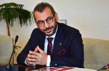 «Я 2 года служил в армии, во время Апрельской войны был в Арцахе, в дни 44-дневной войны по призыву вашего вождя купил бронежилет, каску и отправился в Горис: а где в это время были вы?» — ответ Нура Геворгу Папояну