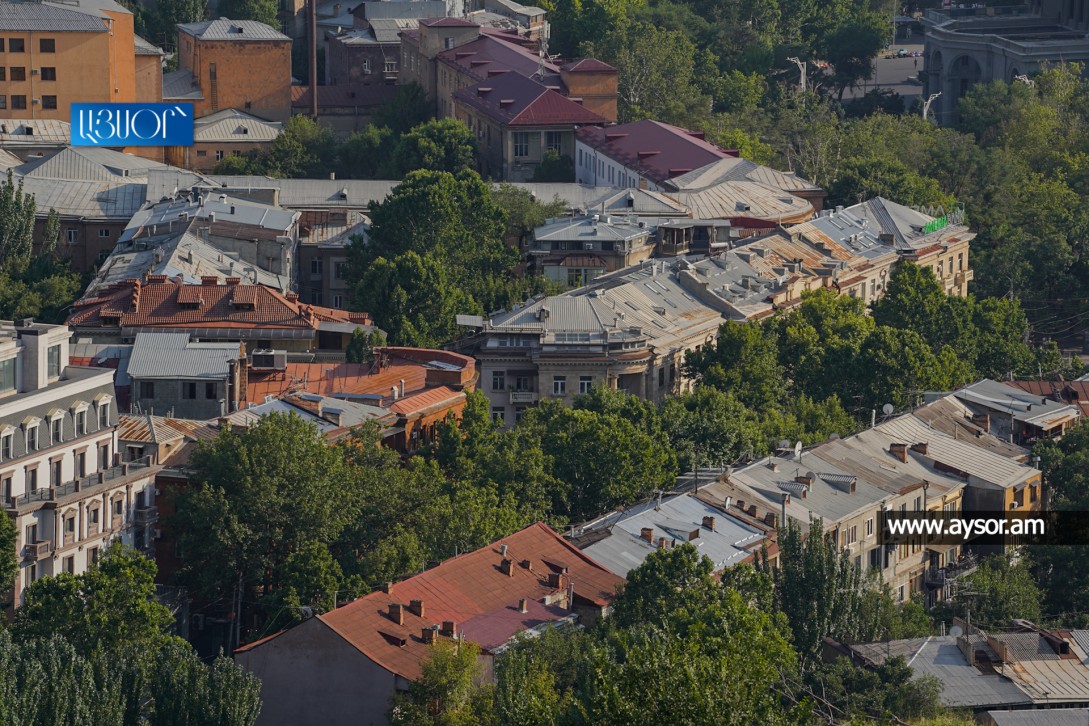 Вид на Ереван с парка Победы: фоторепортаж