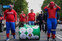 Партия «Против всех» сегодня устроила «катание бочки»: фоторепортаж