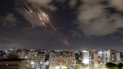 Израильские военные заявили, что Иран продолжает ракетный обстрел Израиля