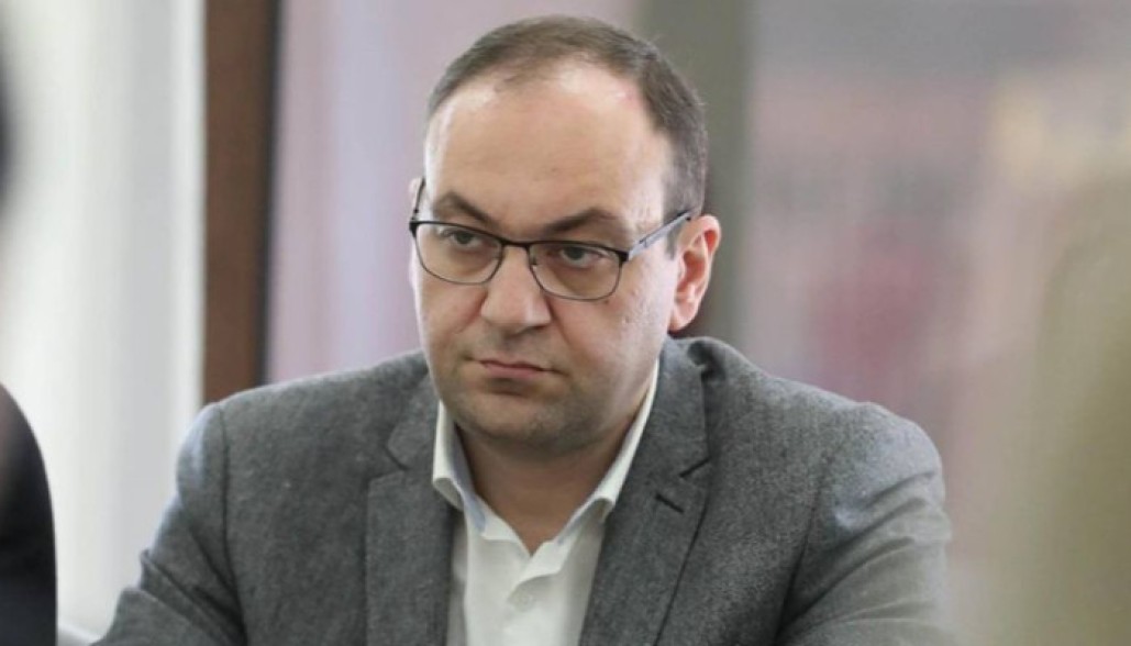 Ален Симонян лжёт — в предъявленном Вазгену Сагателя́ну обвинении нет ни слова об угрозах — адвокат