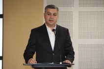 Араик Арутюнян заявил: «я больше не могу, Никол Пашинян и власти Армении меня больше не слушают, я должен уйти в отставку» — Артур Ванецян