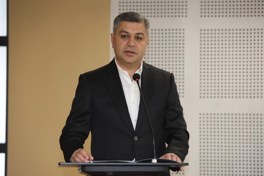 Араик Арутюнян заявил: «я больше не могу, Никол Пашинян и власти Армении меня больше не слушают, я должен уйти в отставку» — Артур Ванецян