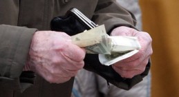 Թոշակառուն օրական ընդամենը 1 հաց է գնելու