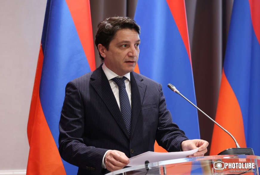 Պաշտպանության ծախսերը մեծացնելու համար արժե պարտք ներգրավել, որովհետև դա երկարաժամկետ խաղաղություն է բերելու. Նախարար