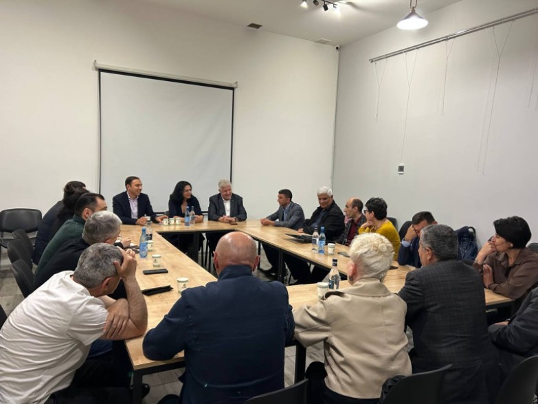 Արցախցիների իրավունքների պաշտպանության խորհրդի ներկայացուցիչները Շվեյցարիայի Ազգային խորհրդի անդամի հետ քննարկել են արցախցիների վերադարձի իրավունքի հարցը