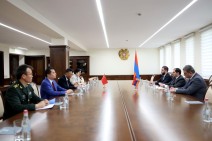 Министр обороны Армении обсудил с послом КНР вопросы оборонного сотрудничества