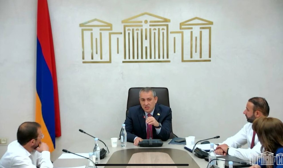 Փողի դիմաց զինվորական ծառայությունից ազատվելու մասին նախագծի քննարկումը չեղարկվեց