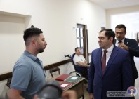 Սուրեն Պապիկյանն այցելել է «Զինվորի տուն» վերականգնողական կենտրոն