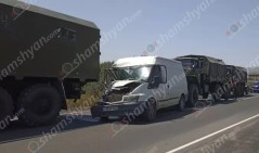 Столкнулись два военных «Урал»-а и Ford Transit: четверо пострадавших — военнослужащие Минобороны Армении