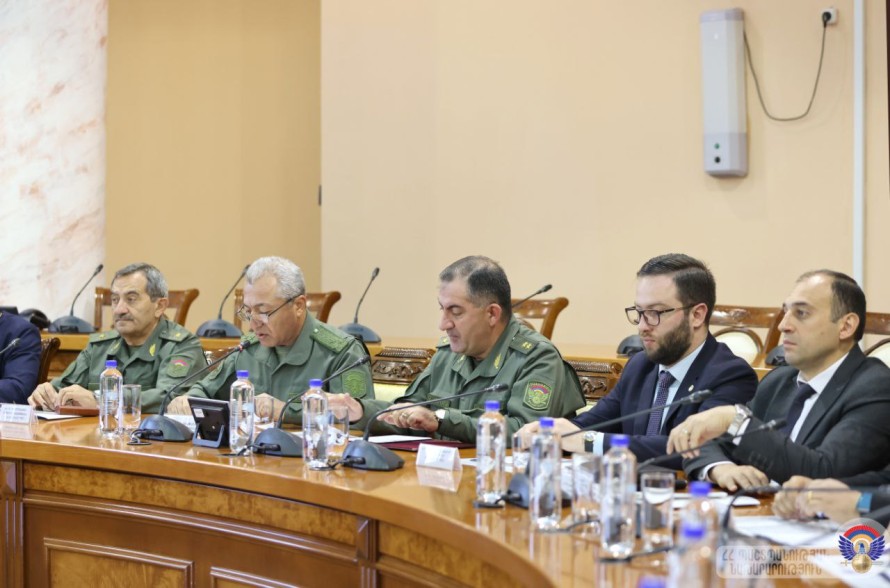 Под руководством Эдварда Асряна состоялась конференция, посвящённая идеологическому воспитанию военнослужащих