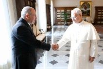 Пашинян встретился с Папой Римским — опубликованы фотографии