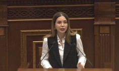 Депутат фракции «Армения» Анна Григорян ответила спикеру парламента Алену Симоняну: «Я сделаю всё, чтобы потонул корабль тех, кто разрушил Арцах» (видео)