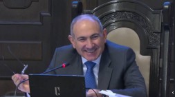 Половина правительства заболела, как вы работаете? — Пашинян обратился к Аванесян