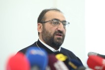 Քանի դեռ այս իշխանությունները շարունակում են պաշտոնավարել՝ մեր երկրում պետք է շարունակվի ներքին պառակտումը, անհամերաշխությունը, արտաքին սպառնալիքների աճը. Արշակ Սրբազան