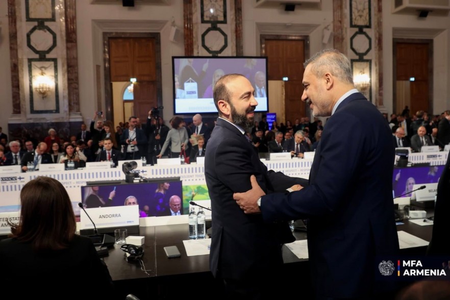 Armenian Foreign Minister meets Turkish counterpart