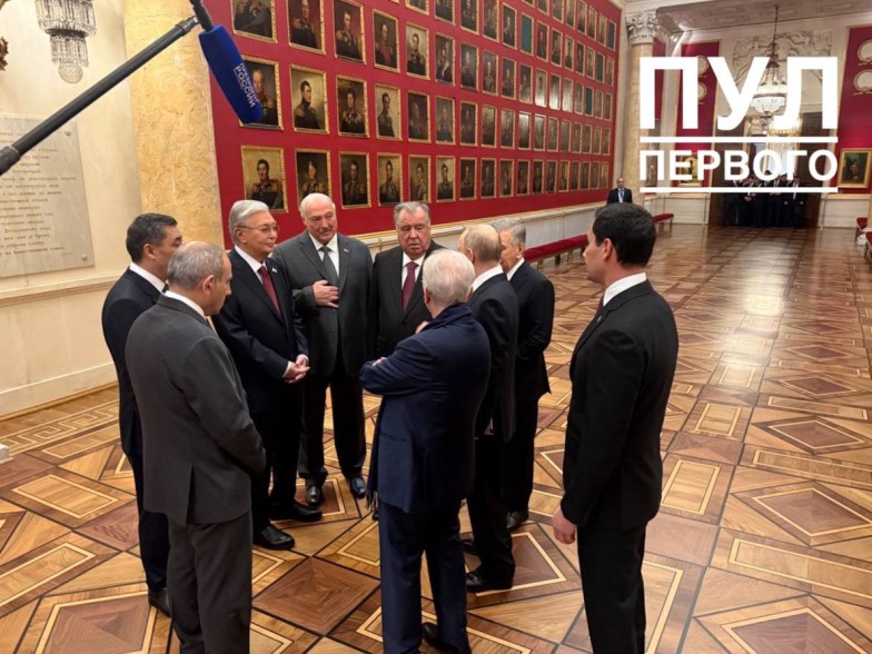 ԱՊՀ երկրների ղեկավարները շրջայց են կատարել Էրմիտաժում․ Լուսանկարներ (Տեսանյութ)