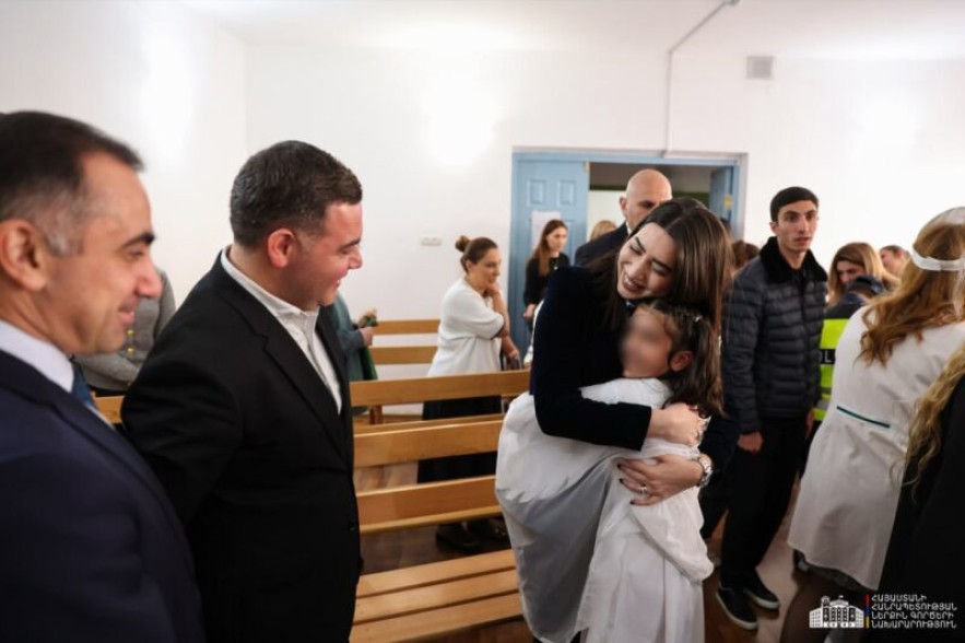 Арпине Саргсян присутствовала на новогоднем сказочном представлении воспитанников детского дома имени Мари Измирлян