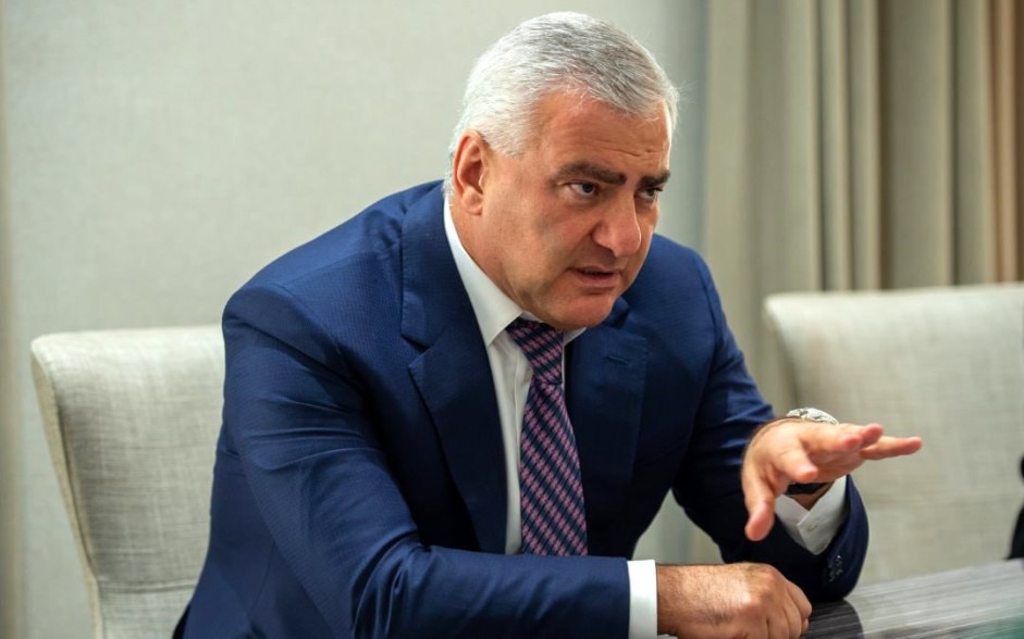 Самвела Карапетяна снова увезли из дома в изолятор СНБ