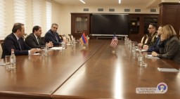 Սուրեն Պապիկյանն ընդունել է ԱՄՆ դեսպանության գործերի ժամանակավոր հավատարմատարին, քննարկվել է ՀՀ-ԱՄՆ պաշտպանական համագործակցությունը